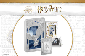 Have your HARRY POTTER™ collection soar to new heights with this stunning Magical Creatures coin! The design displays a highly detailed engraving of the majestic Hedwig™ carrying a letter. Behind is a stormy blue coloured background.